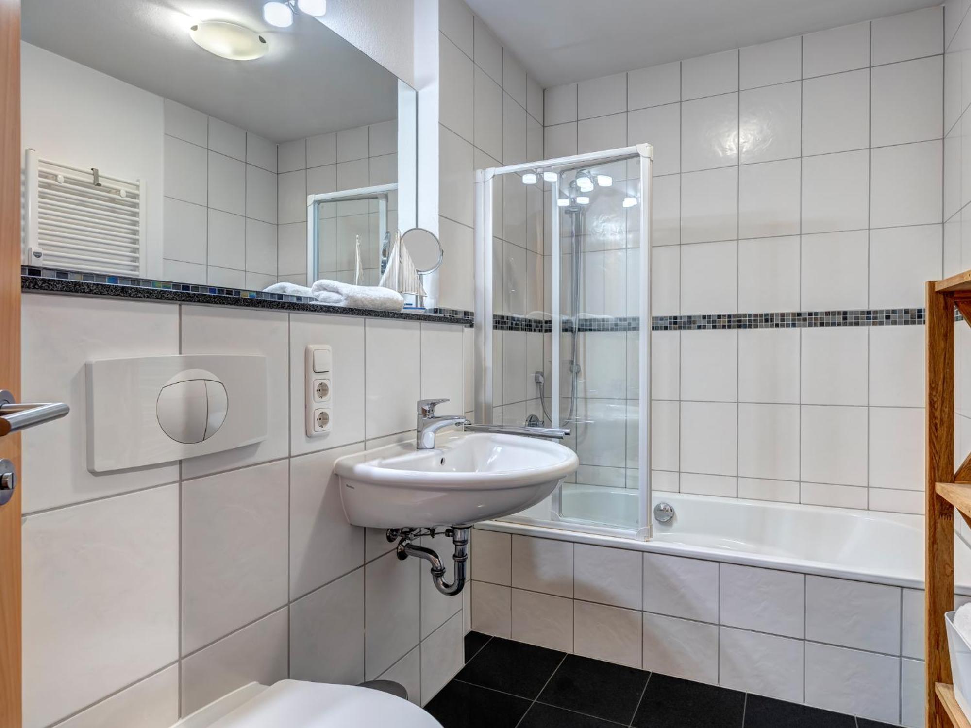 Ostseeresidenz Gorki- Park - 16 Mit Wellness Und Schwimmbad Heringsdorf  Luaran gambar